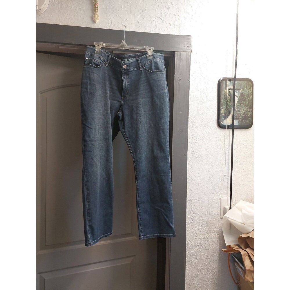 Lee Modern  Series Jeans sz 18 short Total Freedom.